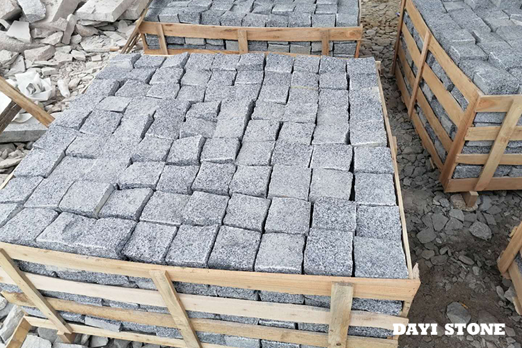 G654 Dark Grey Granite Natural Stone Cubes All sides natural split 10x10x5cm - Dayi Stone